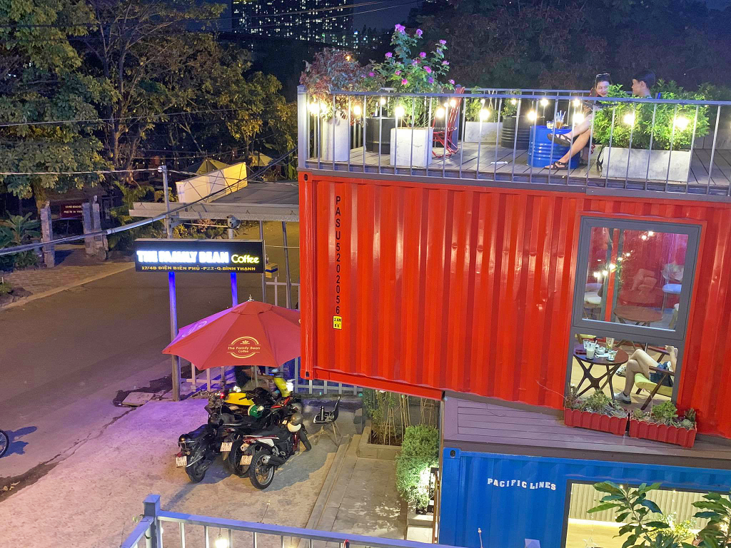 【THE FAMILY BEAN Coffee】カラフルな建物があればそこ！！子供から大人まで楽しめるおしゃれカフェをご紹介 AgeCode